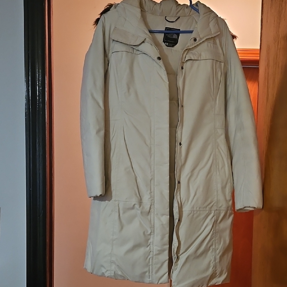 The North Face Women's Cream Fur Hooded Down Parka